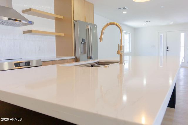 8435 S 16TH Place, Phoenix, AZ 85042