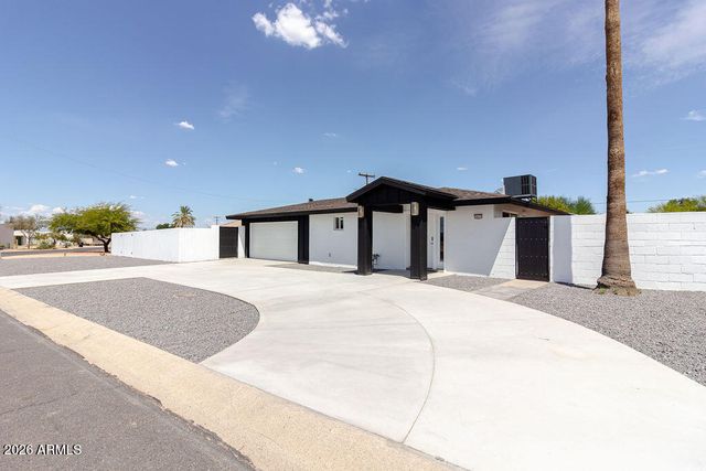 8435 S 16TH Place, Phoenix, AZ 85042