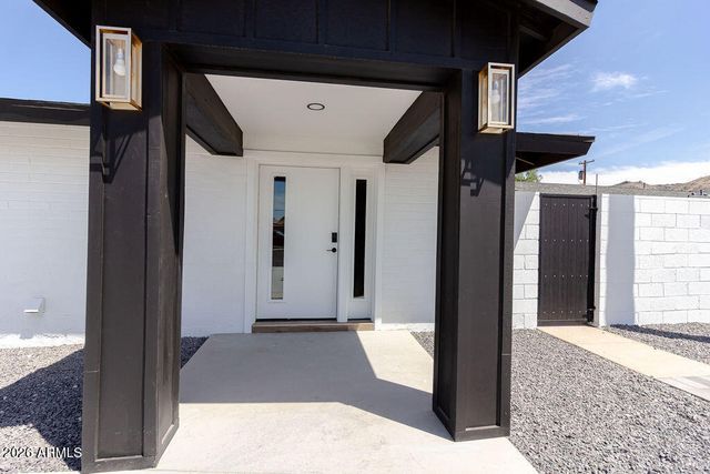 8435 S 16TH Place, Phoenix, AZ 85042