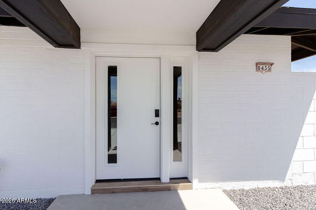 8435 S 16TH Place, Phoenix, AZ 85042