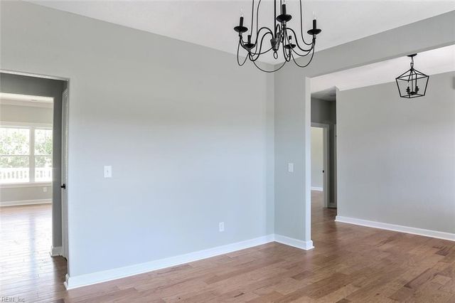 2430 Ballahack RD, Chesapeake, VA 23322