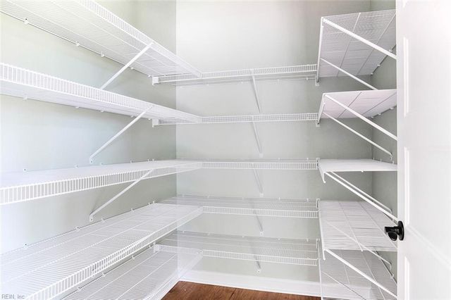 2430 Ballahack RD, Chesapeake, VA 23322