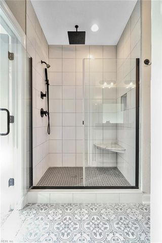 2430 Ballahack RD, Chesapeake, VA 23322