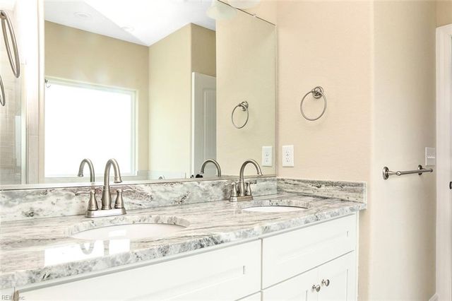 2430 Ballahack RD, Chesapeake, VA 23322