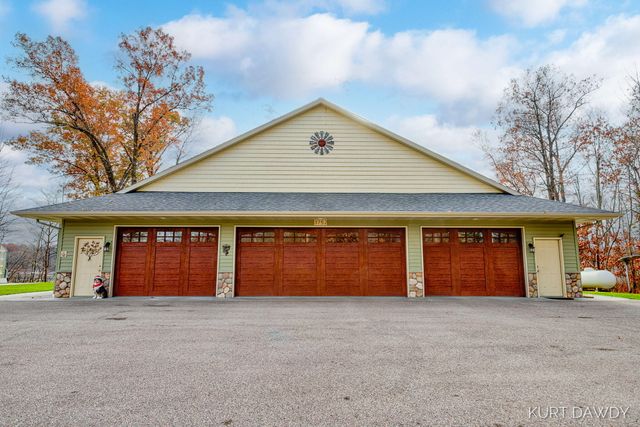 3752 Schermerhorn Lake Drive, Allegan, MI 49010