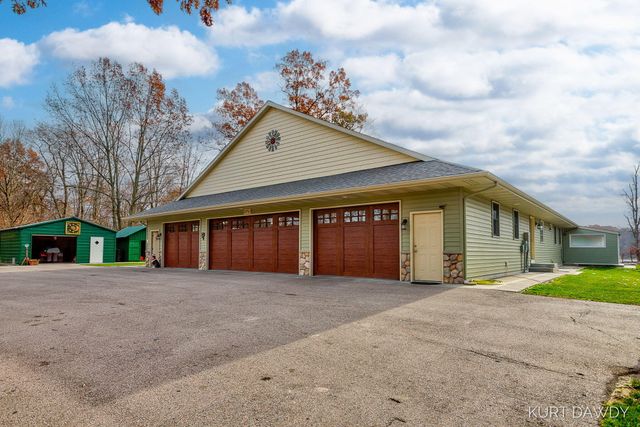 3752 Schermerhorn Lake Drive, Allegan, MI 49010