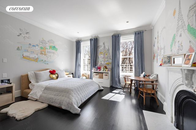 481 W 22ND Street, New York City, NY 10011