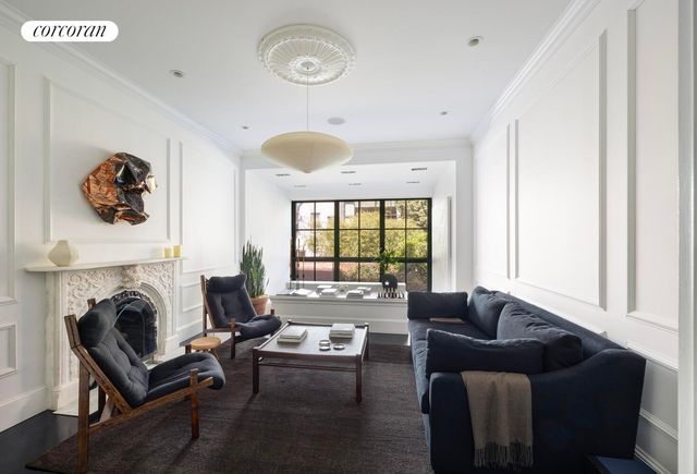 481 W 22ND Street, New York City, NY 10011