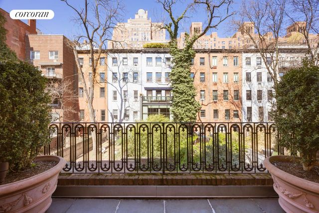 481 W 22ND Street, New York City, NY 10011