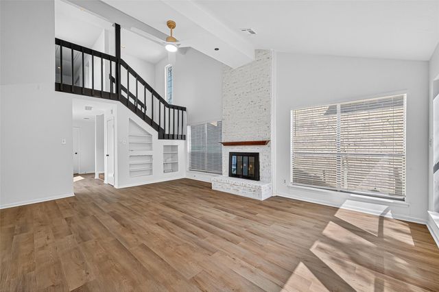 1917 Trixie Lane, Houston, TX 77042