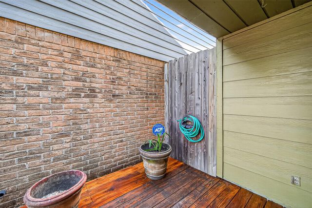 1917 Trixie Lane, Houston, TX 77042