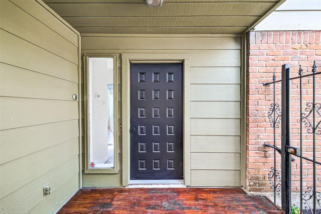 1917 Trixie Lane, Houston, TX 77042