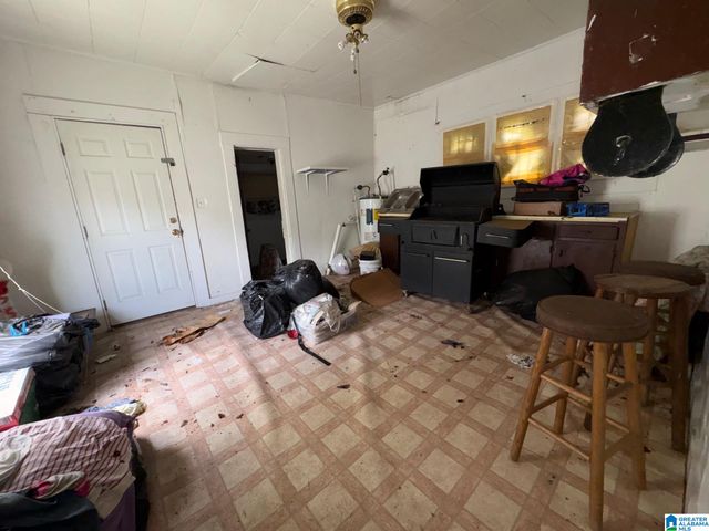 2420 6TH AVENUE N, Bessemer, AL 35020