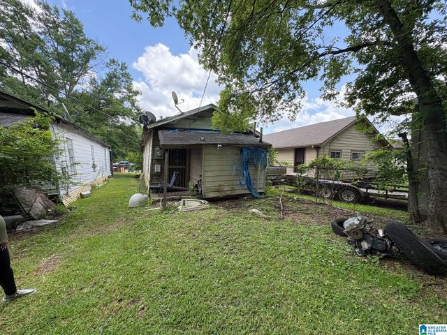 2420 6TH AVENUE N, Bessemer, AL 35020