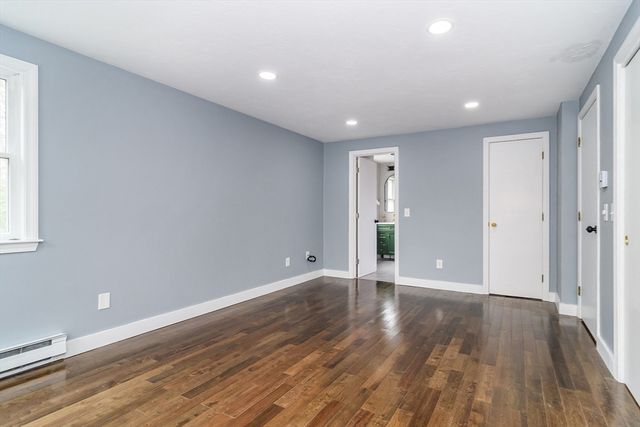 15 Florence Ave, Mashpee, MA 02649