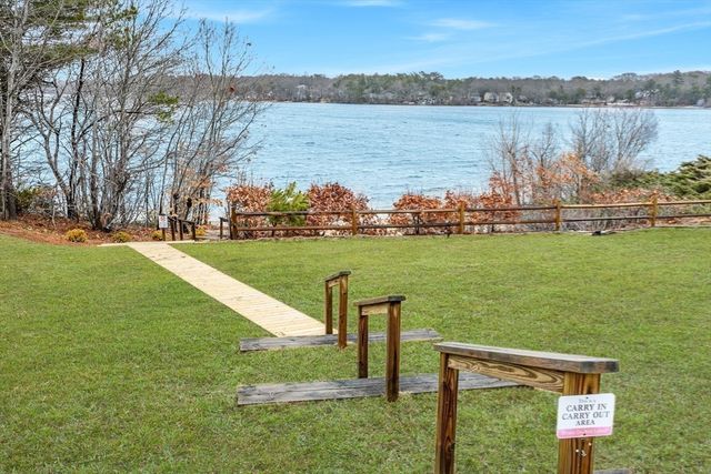 15 Florence Ave, Mashpee, MA 02649