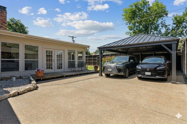 10419 Royalwood Drive, Dallas, TX 75238