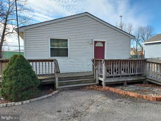 17748 POSSUM POINT RD, Dumfries, VA 22026