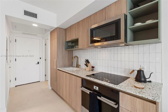 601 NE 1st Ave 2506, Miami, FL 33132