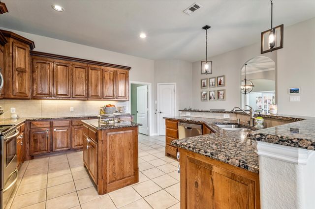 766 Pebble Creek Lane, Rockwall, TX 75032