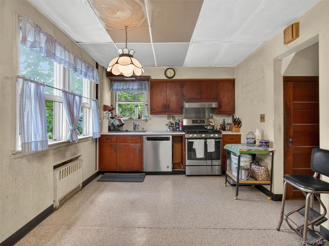 125 Wayne Avenue, Suffern, NY 10901