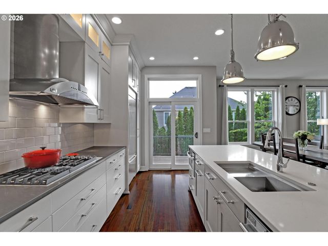 11046 Nw RIDGE Rd, Portland, OR 97229