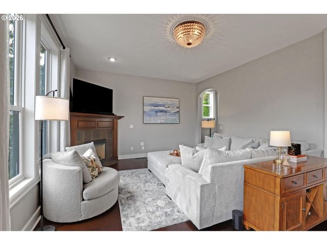 11046 Nw RIDGE Rd, Portland, OR 97229