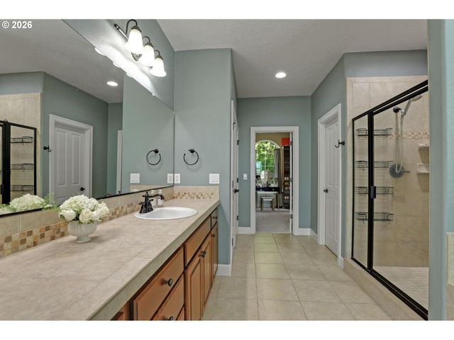 11046 Nw RIDGE Rd, Portland, OR 97229