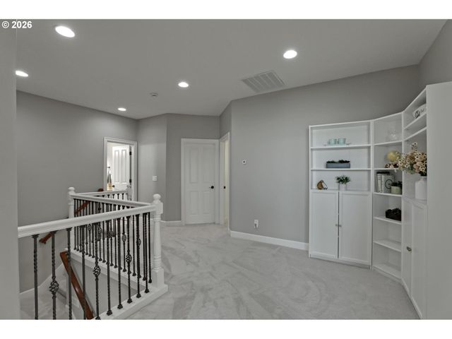 11046 Nw RIDGE Rd, Portland, OR 97229