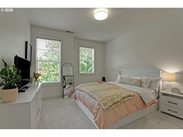11046 Nw RIDGE Rd, Portland, OR 97229