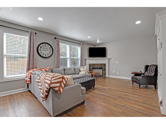 11046 Nw RIDGE Rd, Portland, OR 97229