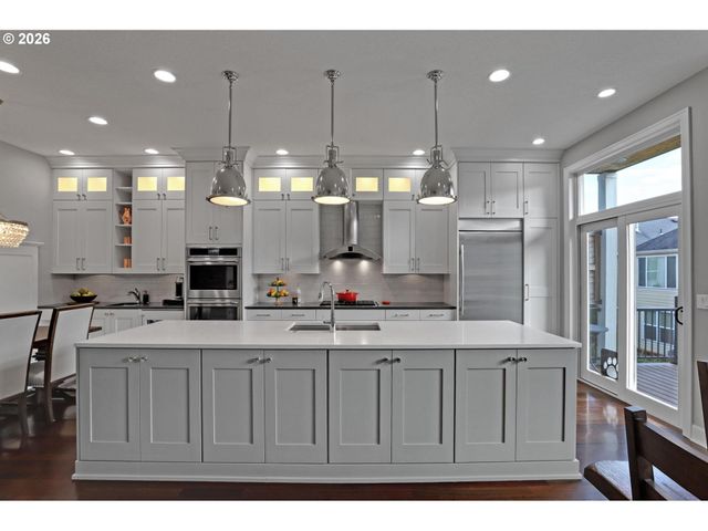 11046 Nw RIDGE Rd, Portland, OR 97229