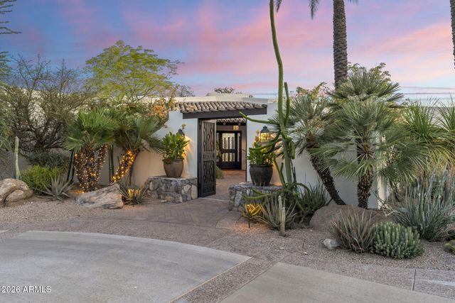 5700 N 33RD Place, Paradise Valley, AZ 85253