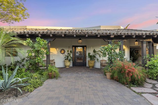 5700 N 33RD Place, Paradise Valley, AZ 85253