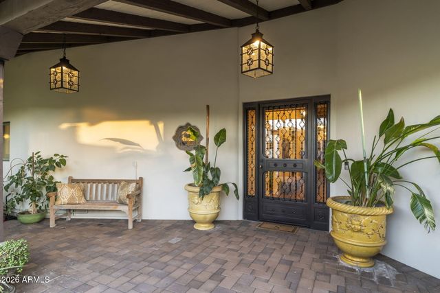 5700 N 33RD Place, Paradise Valley, AZ 85253