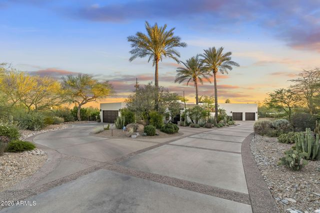 5700 N 33RD Place, Paradise Valley, AZ 85253