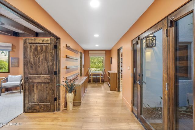 5700 N 33RD Place, Paradise Valley, AZ 85253