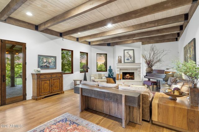 5700 N 33RD Place, Paradise Valley, AZ 85253