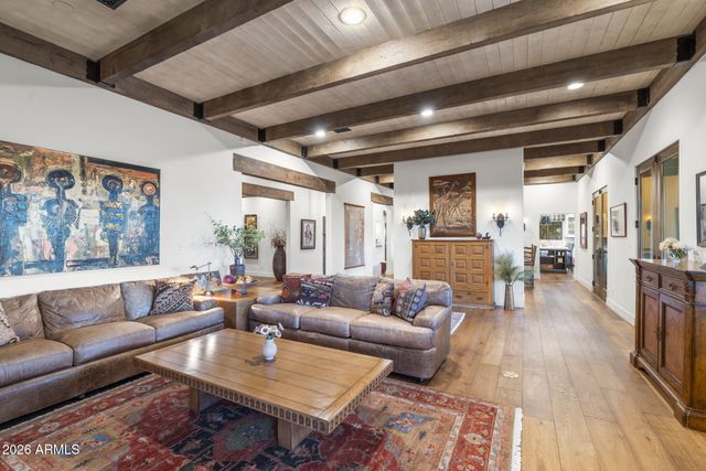 5700 N 33RD Place, Paradise Valley, AZ 85253