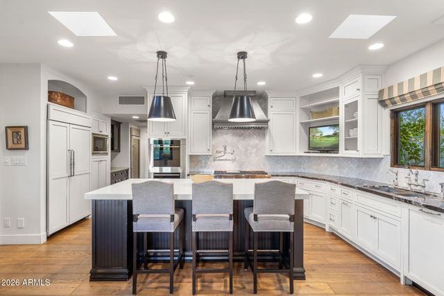 5700 N 33RD Place, Paradise Valley, AZ 85253