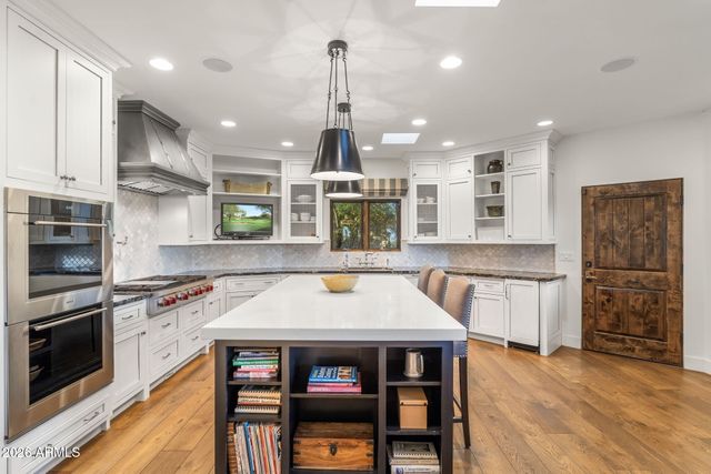 5700 N 33RD Place, Paradise Valley, AZ 85253