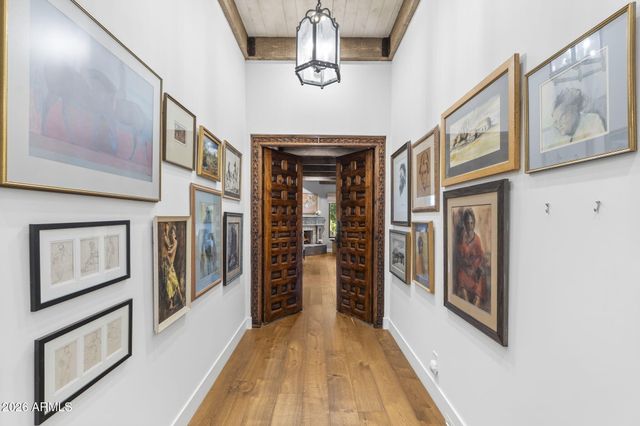 5700 N 33RD Place, Paradise Valley, AZ 85253