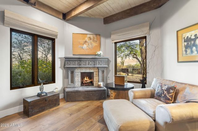5700 N 33RD Place, Paradise Valley, AZ 85253