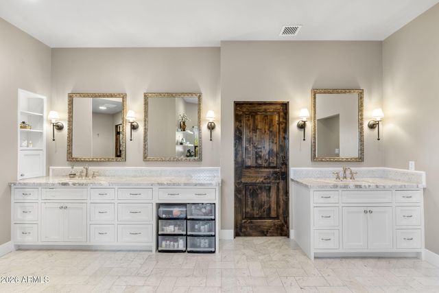 5700 N 33RD Place, Paradise Valley, AZ 85253
