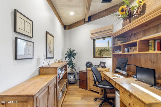 5700 N 33RD Place, Paradise Valley, AZ 85253