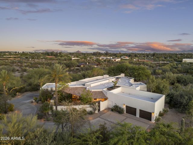 5700 N 33RD Place, Paradise Valley, AZ 85253