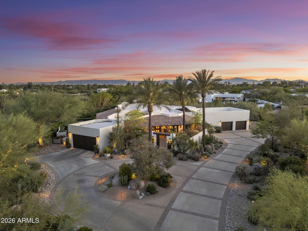 5700 N 33RD Place, Paradise Valley, AZ 85253