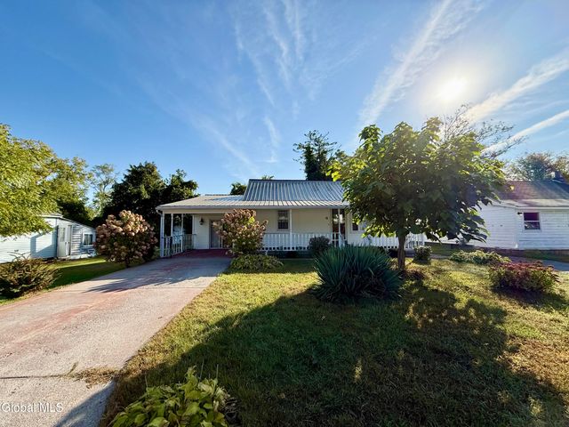 15 Holden Avenue, Queensbury, NY 12804