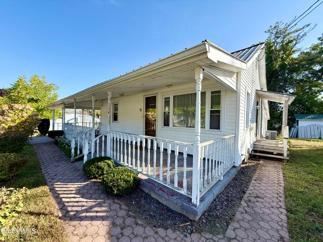 15 Holden Avenue, Queensbury, NY 12804