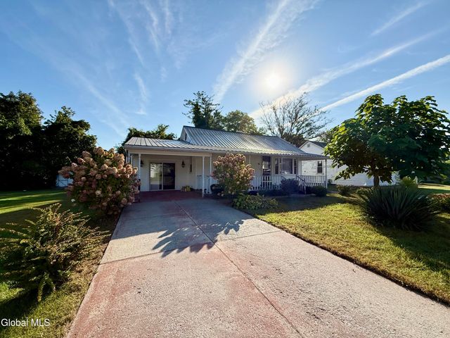 15 Holden Avenue, Queensbury, NY 12804